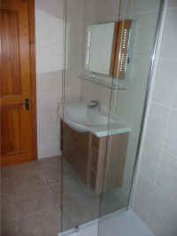 bath-lytchett-2.jpg (151467 bytes)